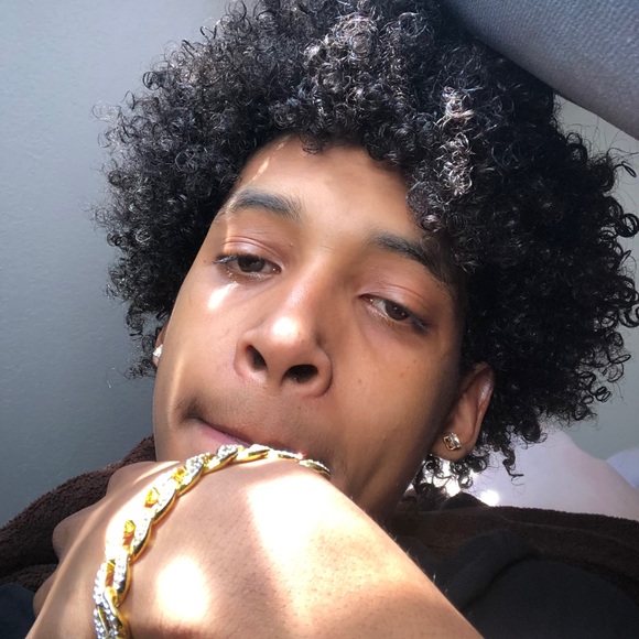 Meet your Posher, Sean - Picture 1 of 1